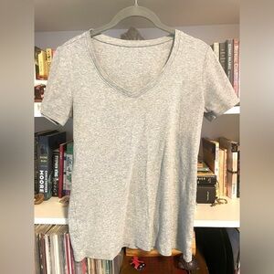 Eddie Bauer Gray V-Neck T-Shirt | Women’s Medium Basic Layering T-Shirt Soft